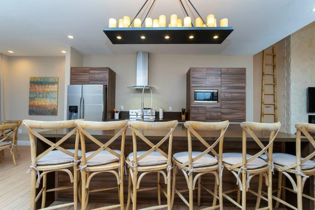 Modern And Luxury 4 Close To 7544 Holiday home